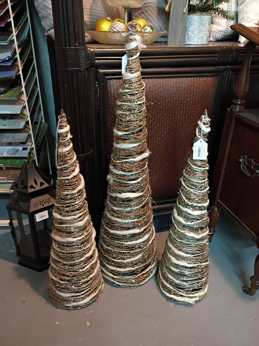 Lg Rattan Cone Tree